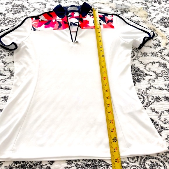Women's White and Pink Geometric Top - Picture 8 of 10